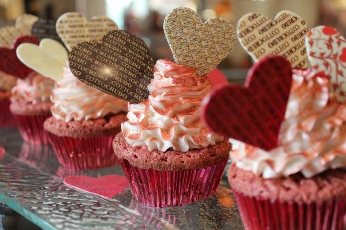 cupcake deco ideoita ystävänpäivän juhlapöydän koristeet sydämet