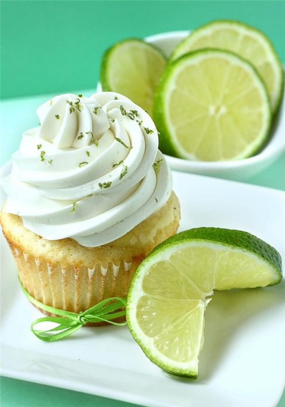 Cupcake -sisustusideoita sitrushedelmien kesäjuhlakalkki