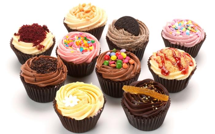 cupcake deco muffinsit syntymäpäiväideoita juhlatähdet kukat makeiset suklaa sprinkles