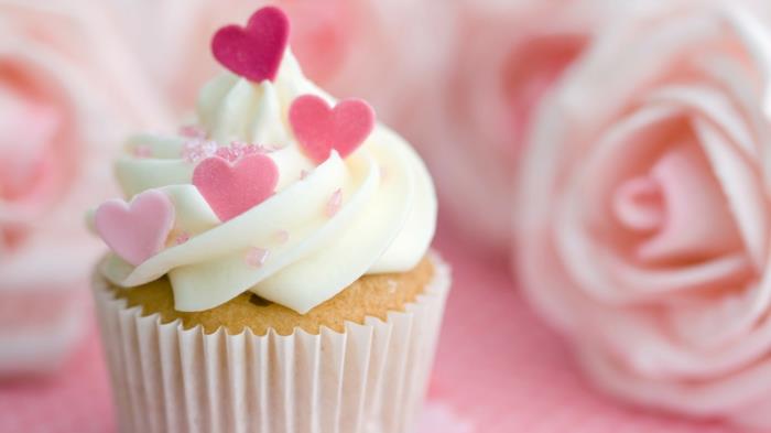 cupcake deco muffinsit häät sydämet kerma