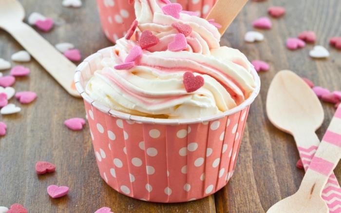cupcake deco -muffinsit kuorrutus sydämet