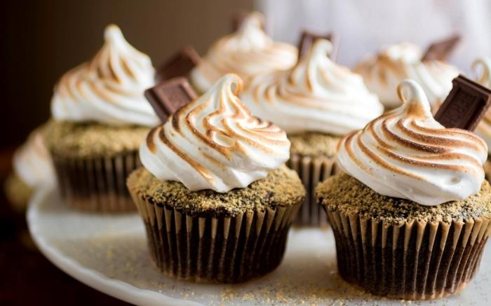 deco -muffinit kuorrutus suklaapähkinät