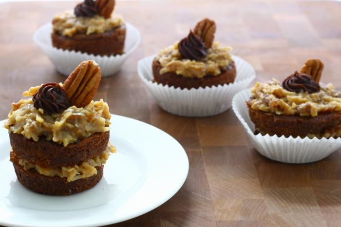 Cupcake koristelu suklaa kerma hedelmät pähkinät