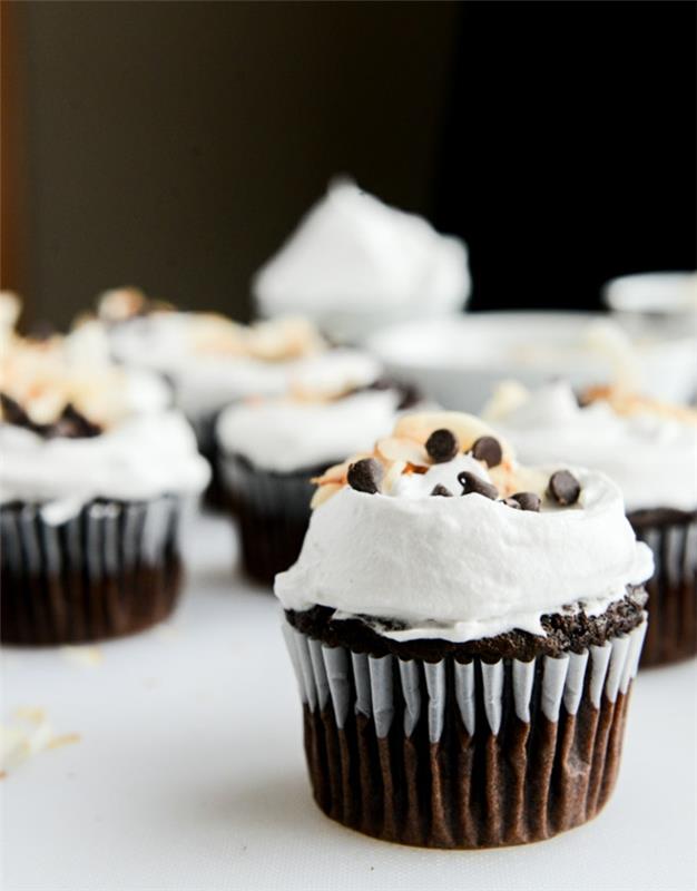 ideoita cupcakes -leivonnassa kookoskerma