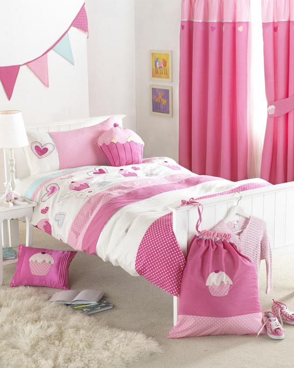 cupcakes huonekalumallit makuuhuone sänky pinkki tyttö matto