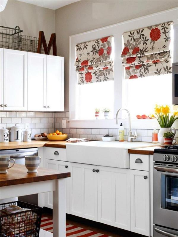 keittiön suunnittelu maalaismainen valkoinen keittiökaapit kukka kuvio keittiö saari seinälaatat