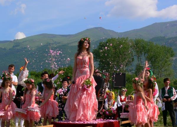 damaskin ruusun festivaali Bulgaria