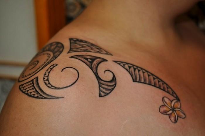 hyvät maori tatuointi idea olkapää
