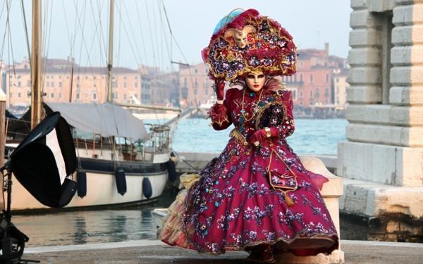naisten puvut karnevaali venetsia