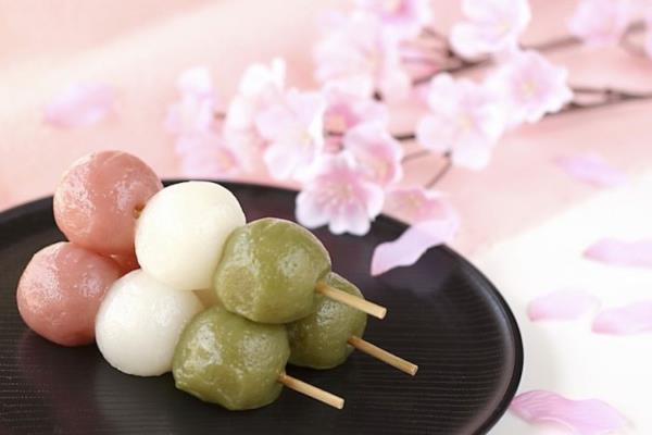 dango wagashi japanilaisia ​​makeisia