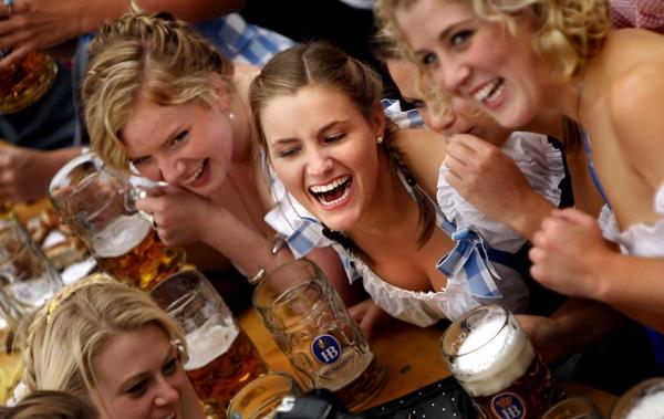 dirndl loop oktoberfest perinteinen puku