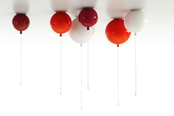 kattolamppu helium -ilmapallo punainen valkoinen