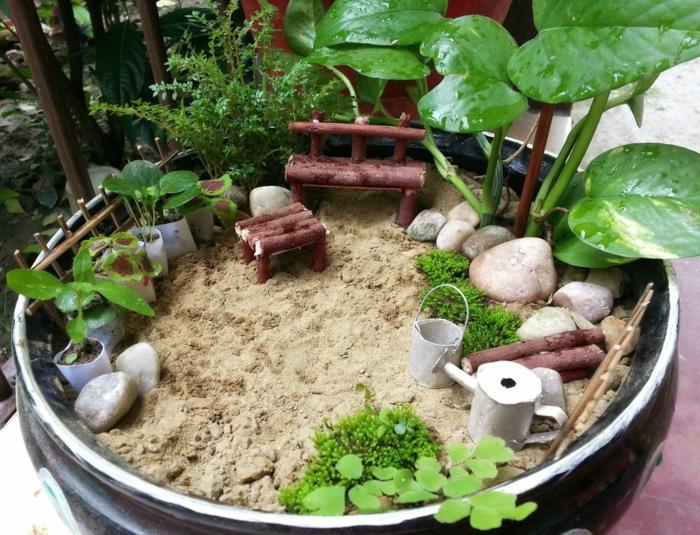 deco -ideoita diy -ideoita mini puutarha puiset huonekalut kasvit hiekka