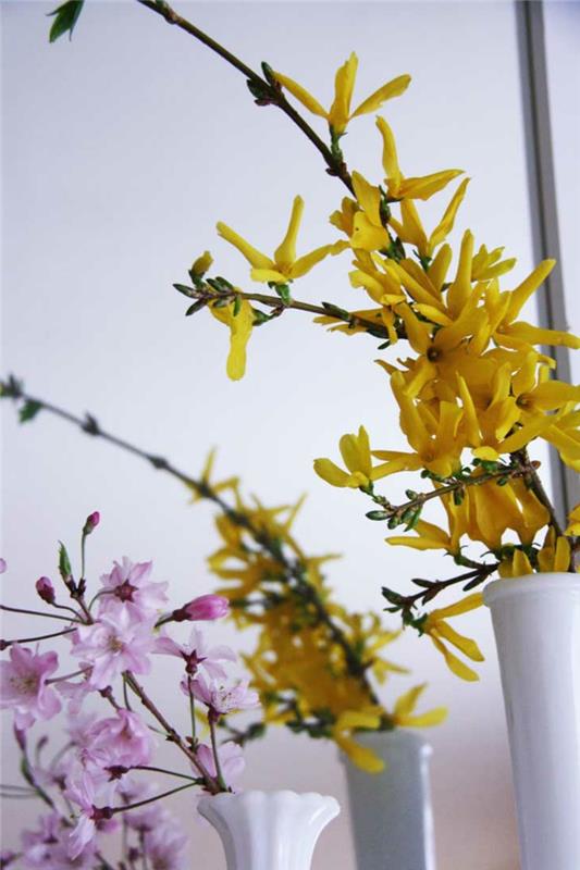 deco -ideoita kevään kevätkukkia värillisiä pöytäkoristeita