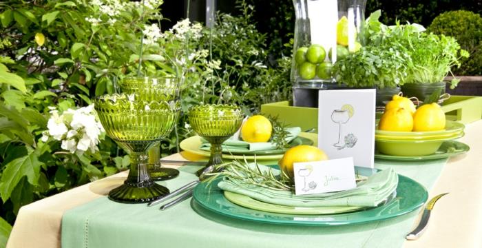 deco -ideoita kevään pöytäkoristeita värikkäitä laseja astiat westwing