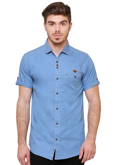 Skjorte med knapper i denim