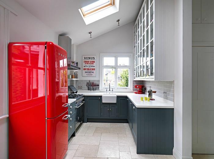 design jääkaappi retro jääkaapit punainen malli valkoinen keittiö lattialaatat