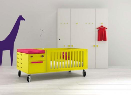 designhuonekalut bm2000 lastenhuone vauvan sänky keltainen violetti kirahvi