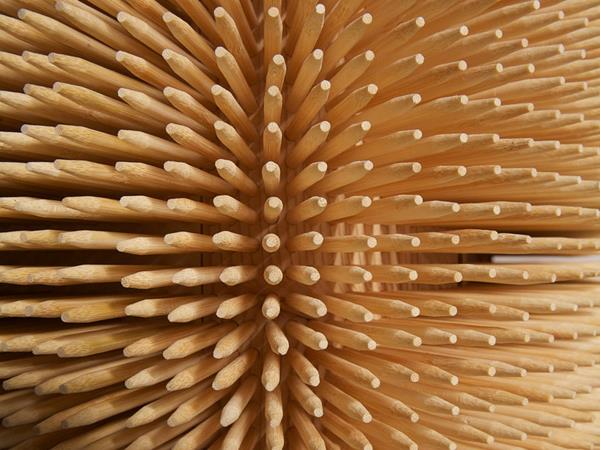 suunnittelija huonekalukaappi sebastian errazuriz syömäpuikot suojaavat syömäpuikot