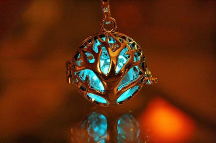 suunnittelija korut amuletit kelttiläiset korut vintage korut kirkas kelttiläinen elämänpuu