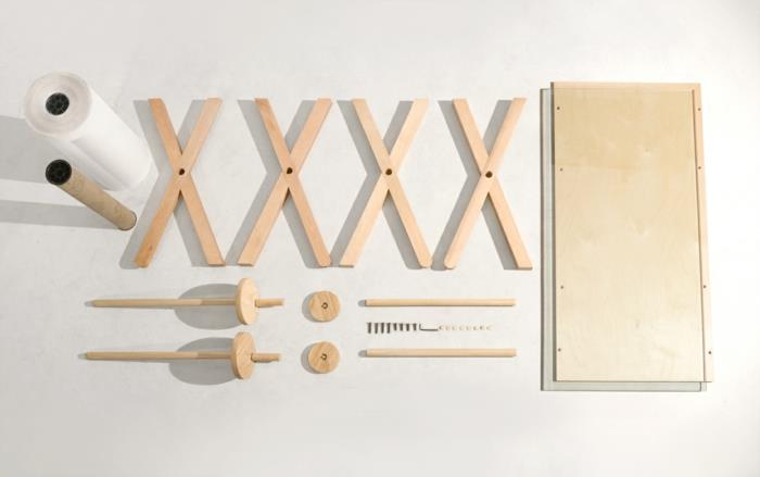 suunnittelijapöytien puukomponenteista valmistettu analoginen muistipöytä
