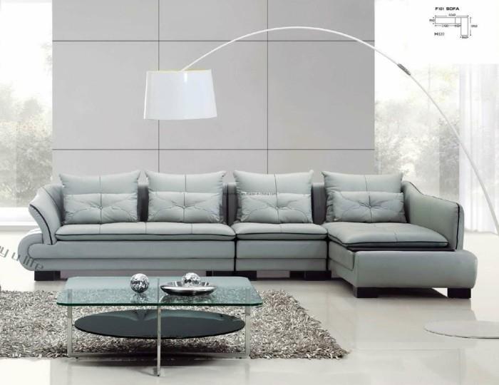 design -sohva upeassa vaaleansinisessä