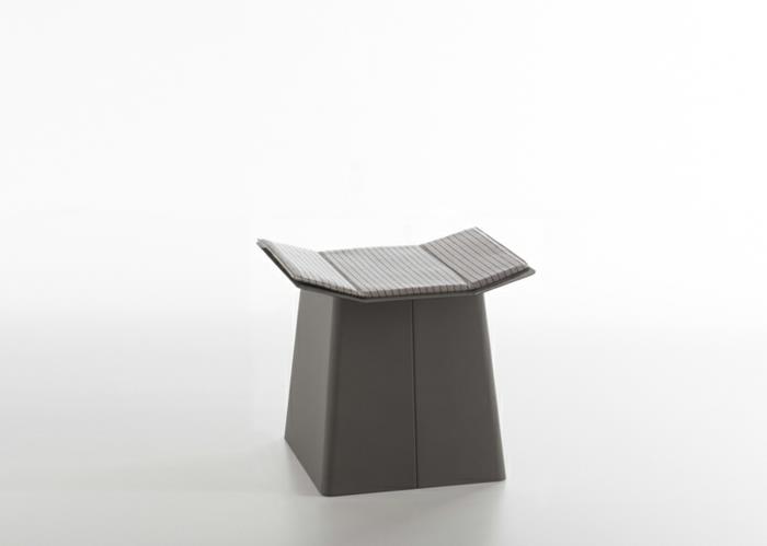 suunnittelija huonekalut origami tuoli linito harmaa jakkara tyynyllä