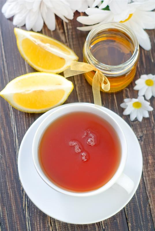 detox -hoito terveellinen laihdutus yrttiteetä juoda sitruuna hunajaa camilla teetä