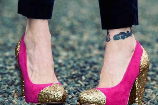 diy muoti vaaleanpunainen pumput kengät ja kultainen glitter