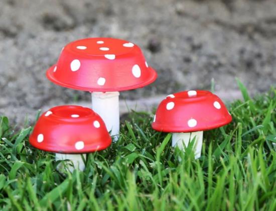 DIY puutarhaidea sienet tinker puutarhan koristelu