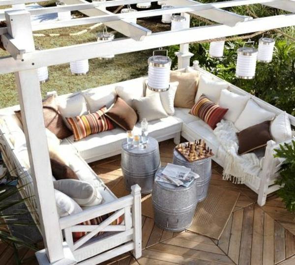 DIY huonekalut pergola rakenna itsellesi valkoinen puutarhaideoita tynnyripöytä
