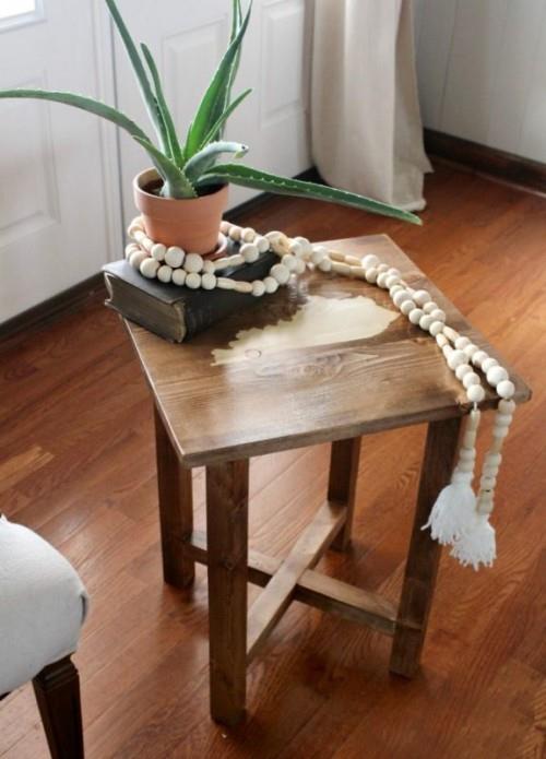 diy yöpöytä matala tuoli