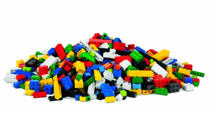 DIY -hankkeet ostavat lego -palikoita yksitellen