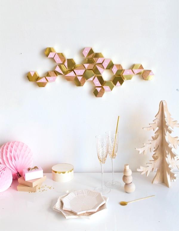 DIY joulukoristeita ideoita adventti kalenteri seinän koristelu pieni joulukuusi