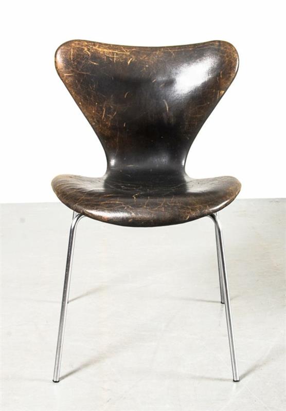 Tanskalaiset designkalusteet Arne Jacobsen -tuoli