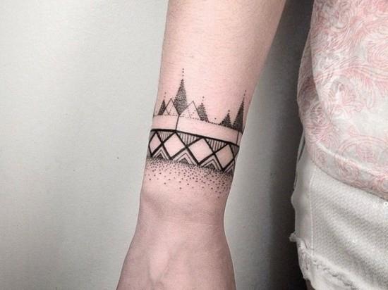 dotwork tatuointi ranne