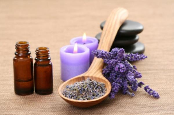 lavandel aromaterapia tuoksuöljyt eteeriset öljyt violetit värit