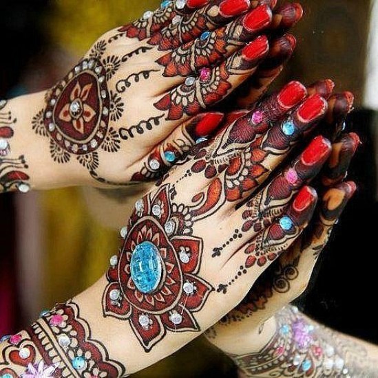 Színes Splash Dulhan Mehendi Design