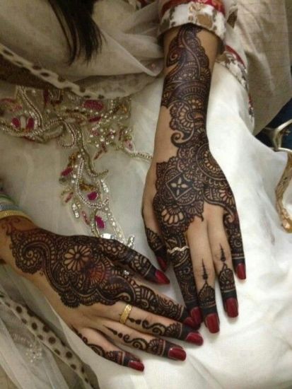 Ædru Dulhan Mehendi Designs