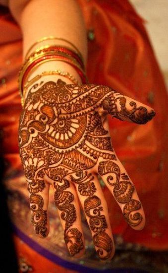 Red Hot Dulhan Mehandi -designs