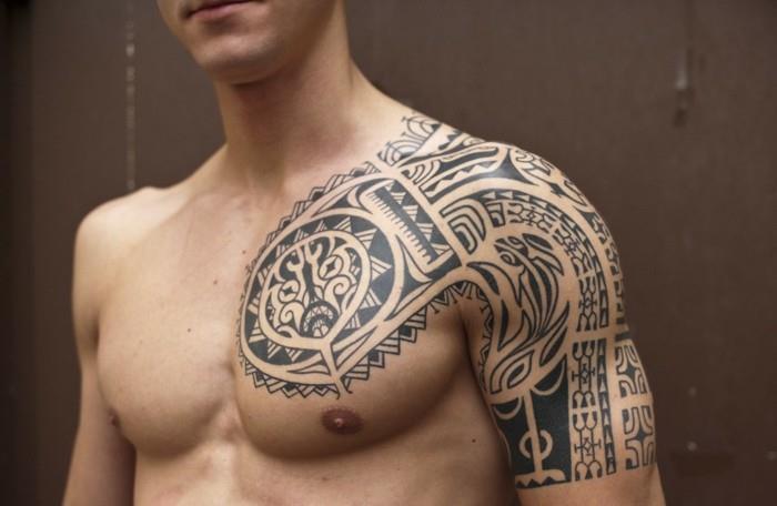 lisko motiiveja heimojen tatuointi olkavarsi