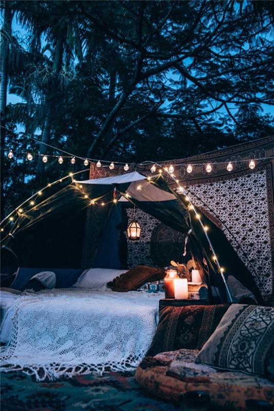 romanttinen teltta puutarhaan