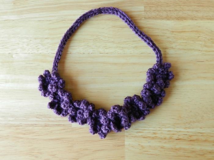 yksinkertainen virkattu kuvio kaunis kaulakoru violetti tyylikäs