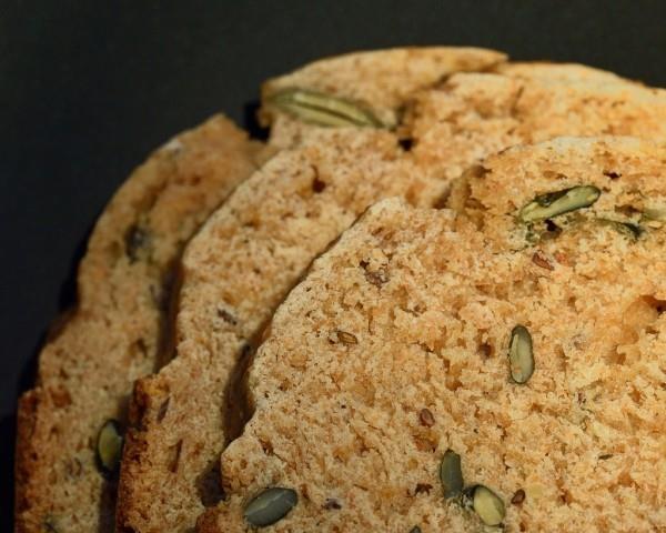einkorn -leipä siemenillä