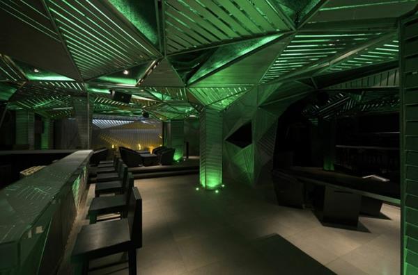 baari ravintola suunnittelu vihreä valaistus auriga intia