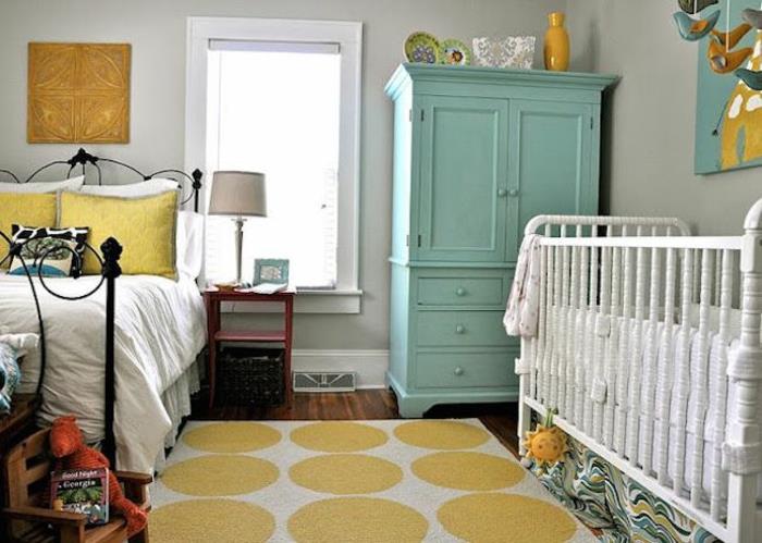 sisustusvinkkejä lattia keltainen matto muniminen vauvan huone