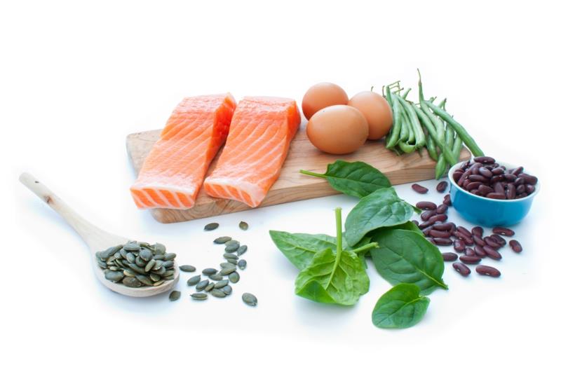 proteiinipitoiset vihannekset hyvät proteiinin lähteet kasviproteiinit pavut pinaatti
