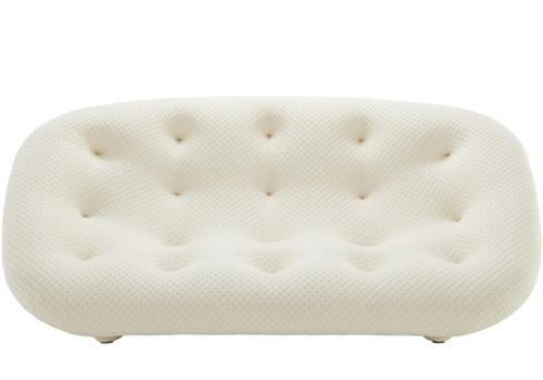 joustava pehmeä sohva harmaa väri tekstuuri valkoinen