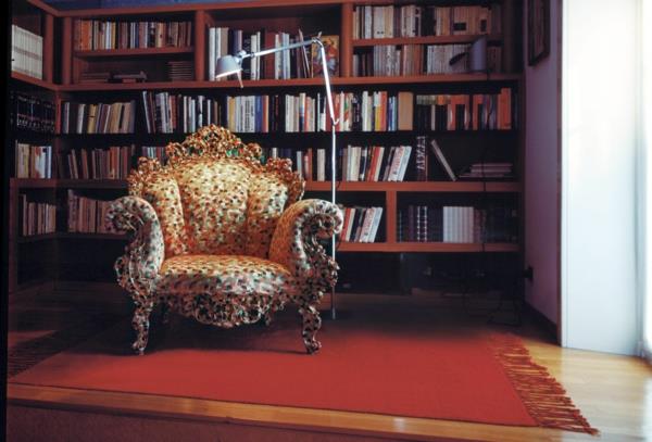 tyylikäs nojatuoli muotoilu värikäs muutos yksityiseen kirjastoon