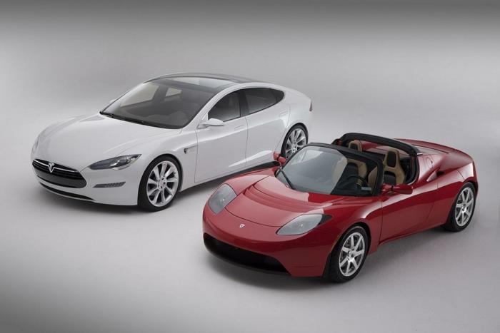 sähköauto tesla -mallin roadster